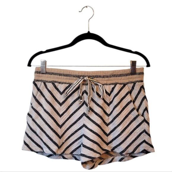 Saturday Sunday Anthropologie Cream Chevron Knit Shorts Size S - Picture 1 of 6